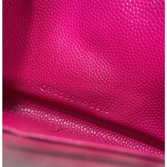 Yves Saint Laurent Red Quilted Wallet - Picture 9 of 12